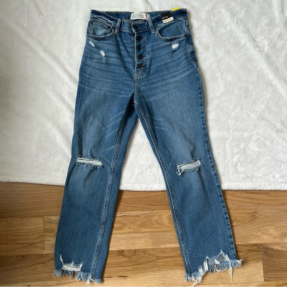 Abercrombie & Fitch Denim - Abercrombie & Fitch Ultra High Rise Ankle Straight Leg Jeans distressed raw hem